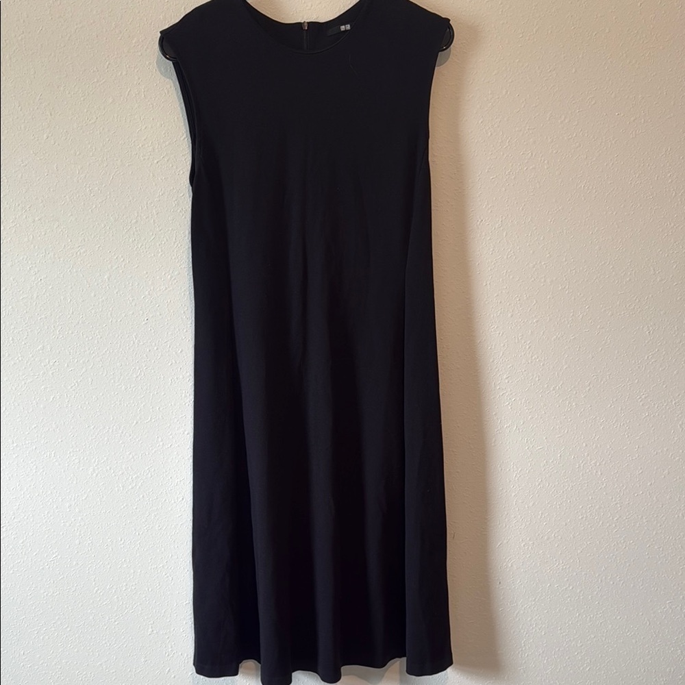 Uniqlo Black Sleeveless Dress